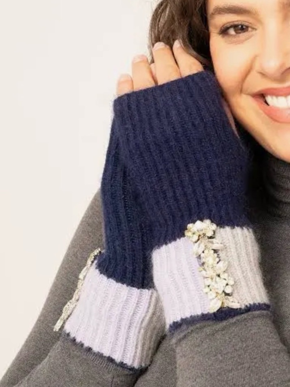 Adrienne Landau fingerless gloves